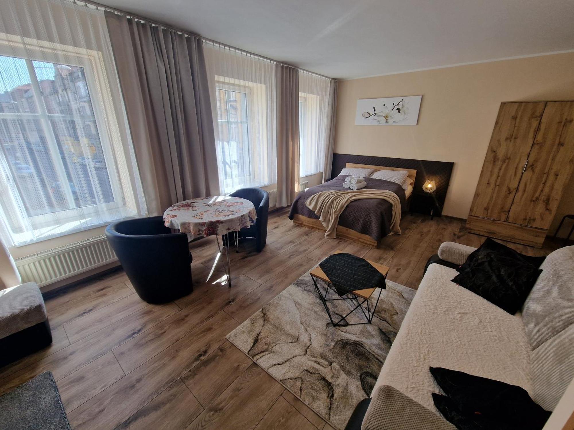 Aparthouse Apartamenty Centrum - In The City Center Near The Train Station Katowice Zewnętrze zdjęcie