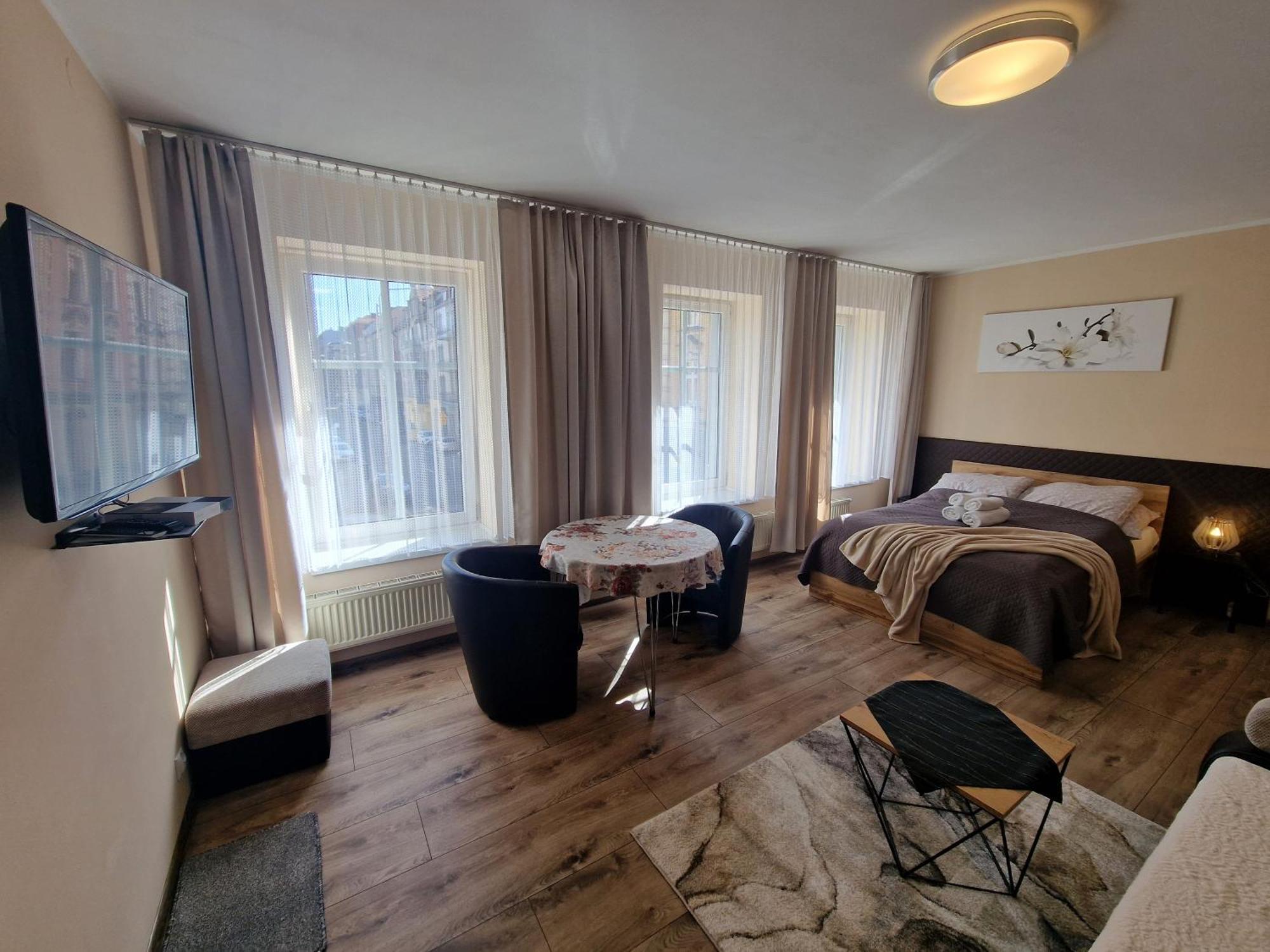 Aparthouse Apartamenty Centrum - In The City Center Near The Train Station Katowice Zewnętrze zdjęcie