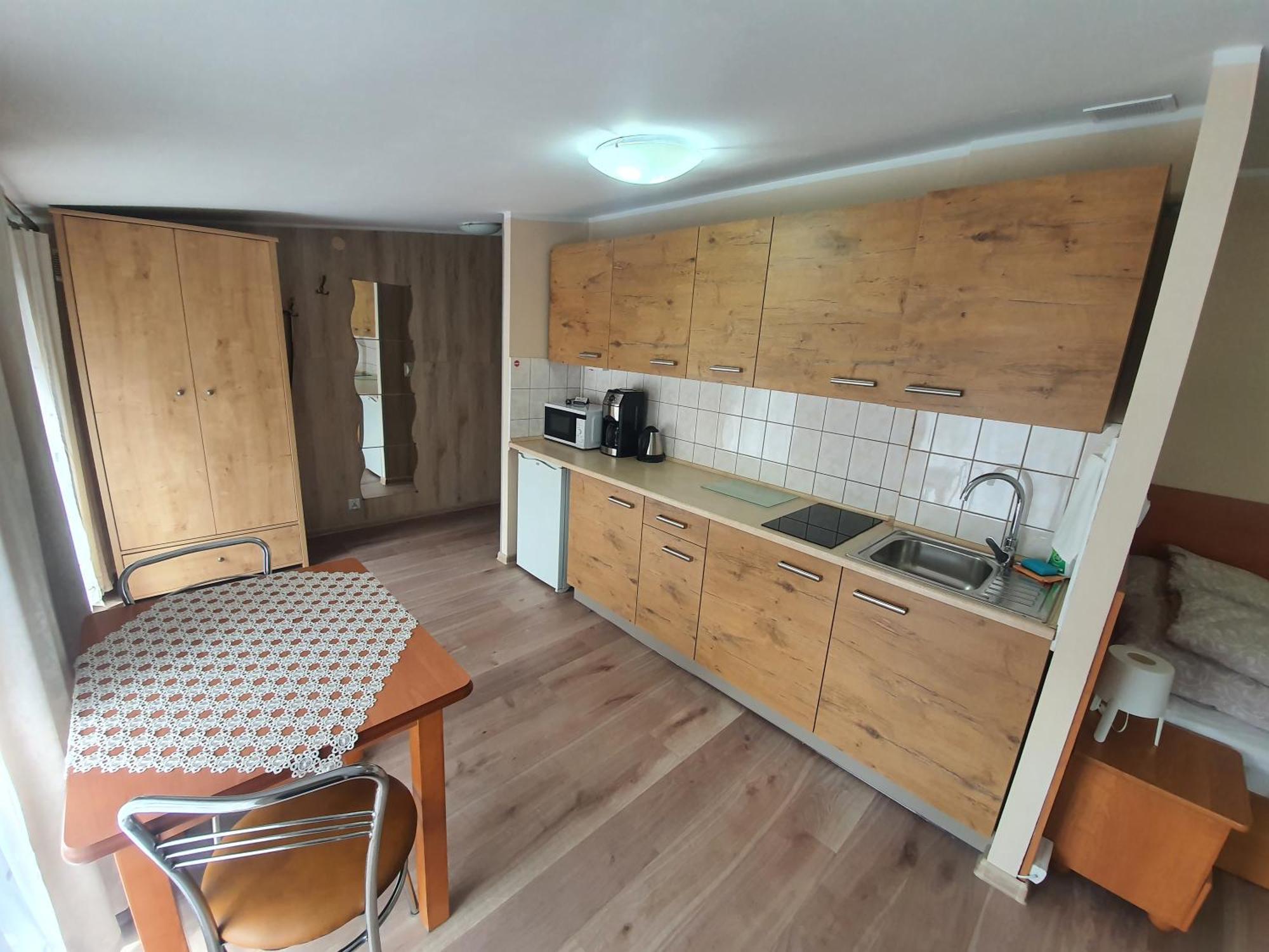 Aparthouse Apartamenty Centrum - In The City Center Near The Train Station Katowice Pokój zdjęcie