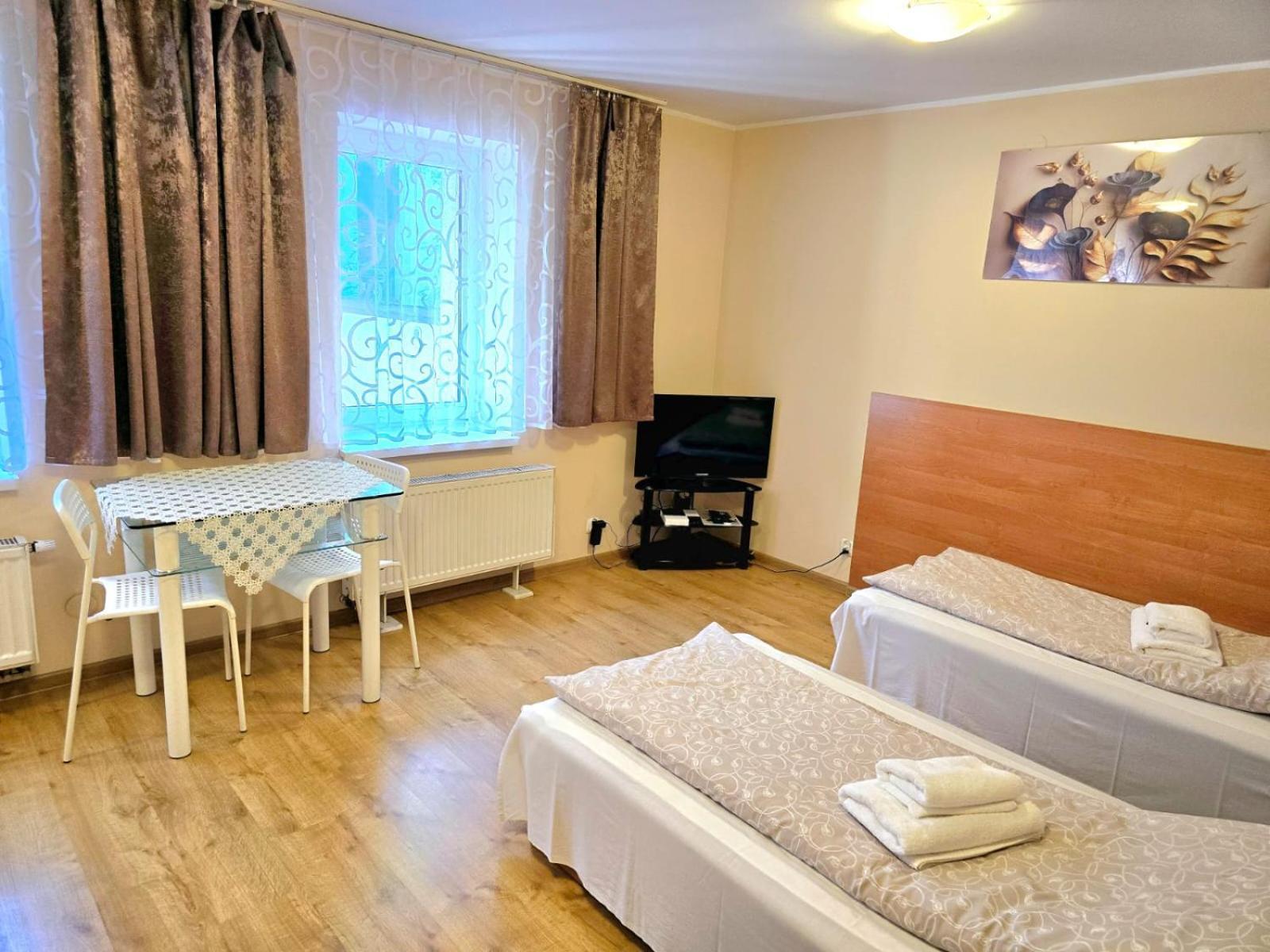 Aparthouse Apartamenty Centrum - In The City Center Near The Train Station Katowice Zewnętrze zdjęcie