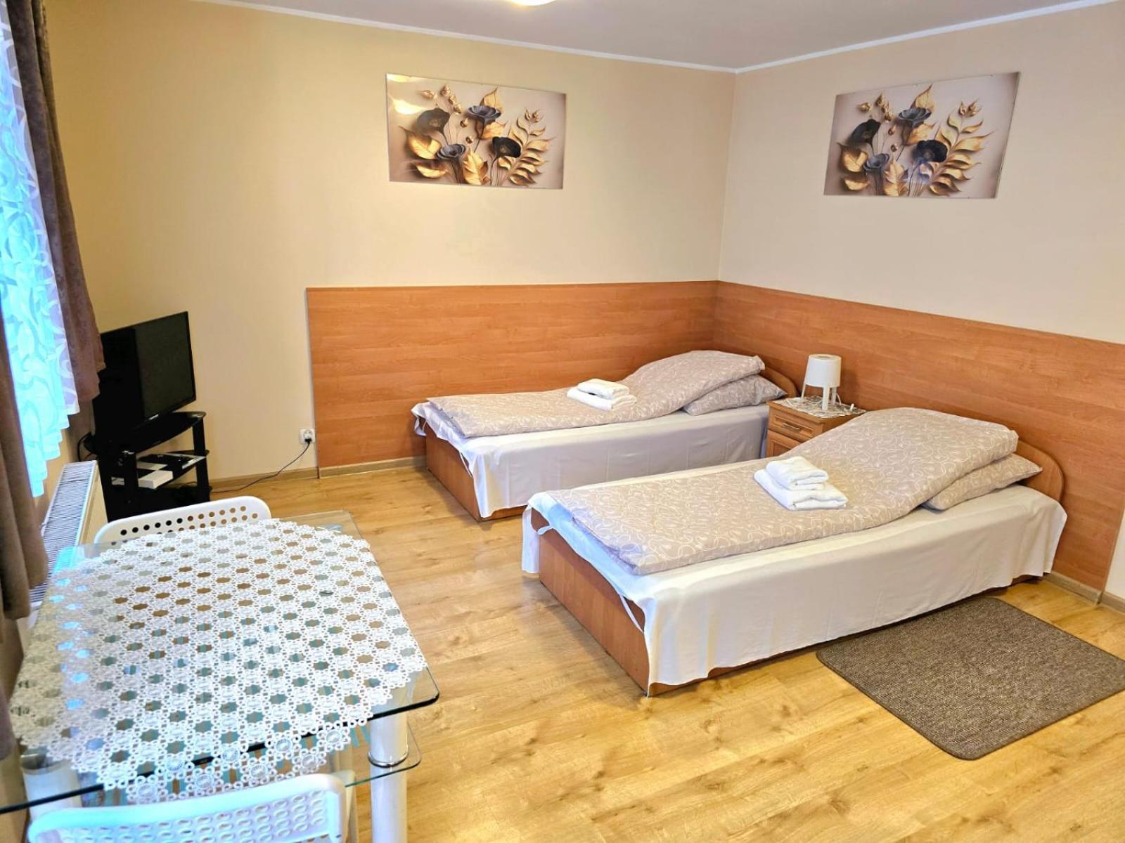 Aparthouse Apartamenty Centrum - In The City Center Near The Train Station Katowice Zewnętrze zdjęcie