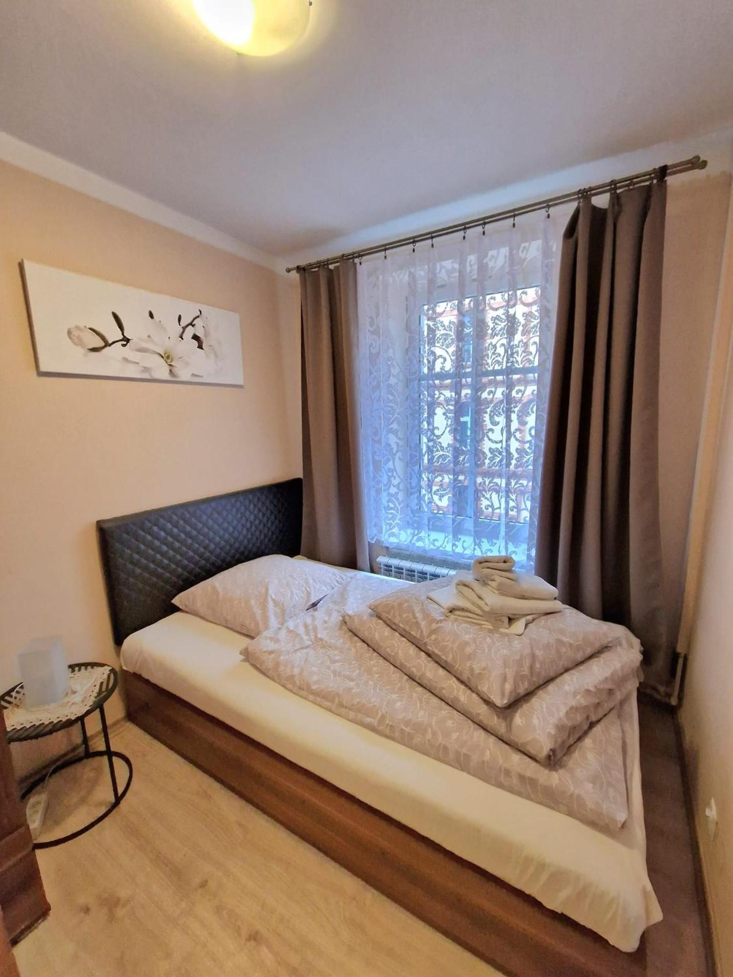 Aparthouse Apartamenty Centrum - In The City Center Near The Train Station Katowice Zewnętrze zdjęcie
