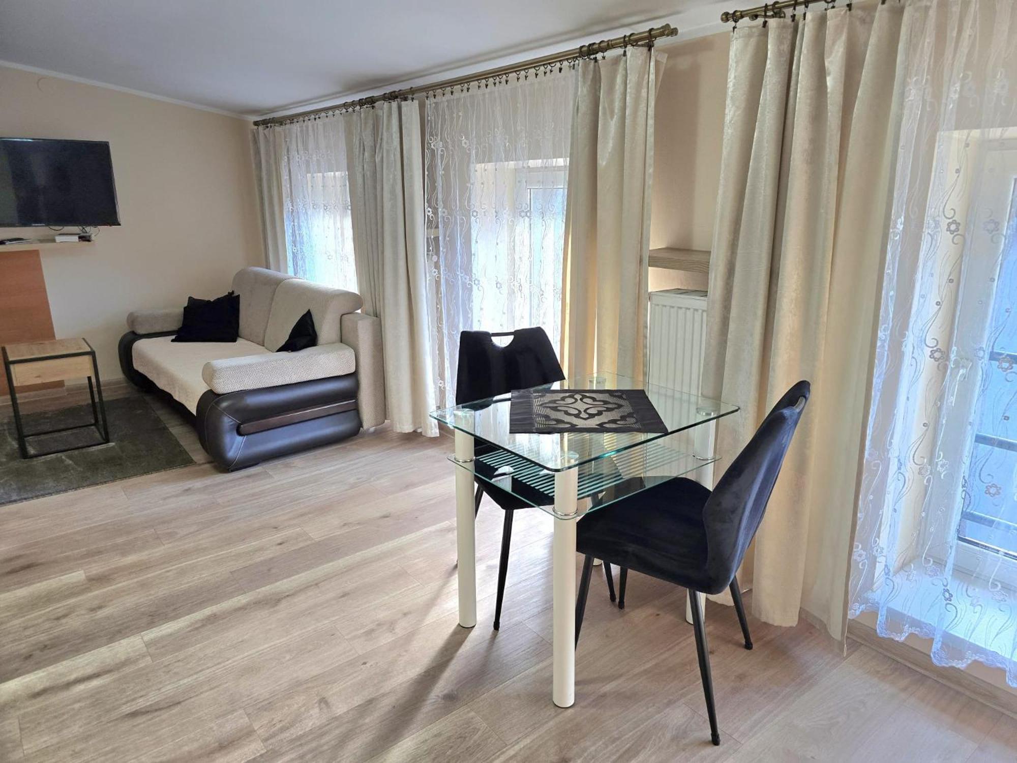 Aparthouse Apartamenty Centrum - In The City Center Near The Train Station Katowice Zewnętrze zdjęcie