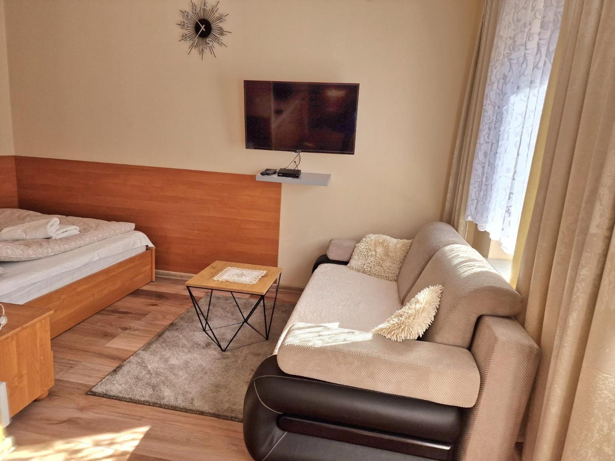 Aparthouse Apartamenty Centrum - In The City Center Near The Train Station Katowice Zewnętrze zdjęcie