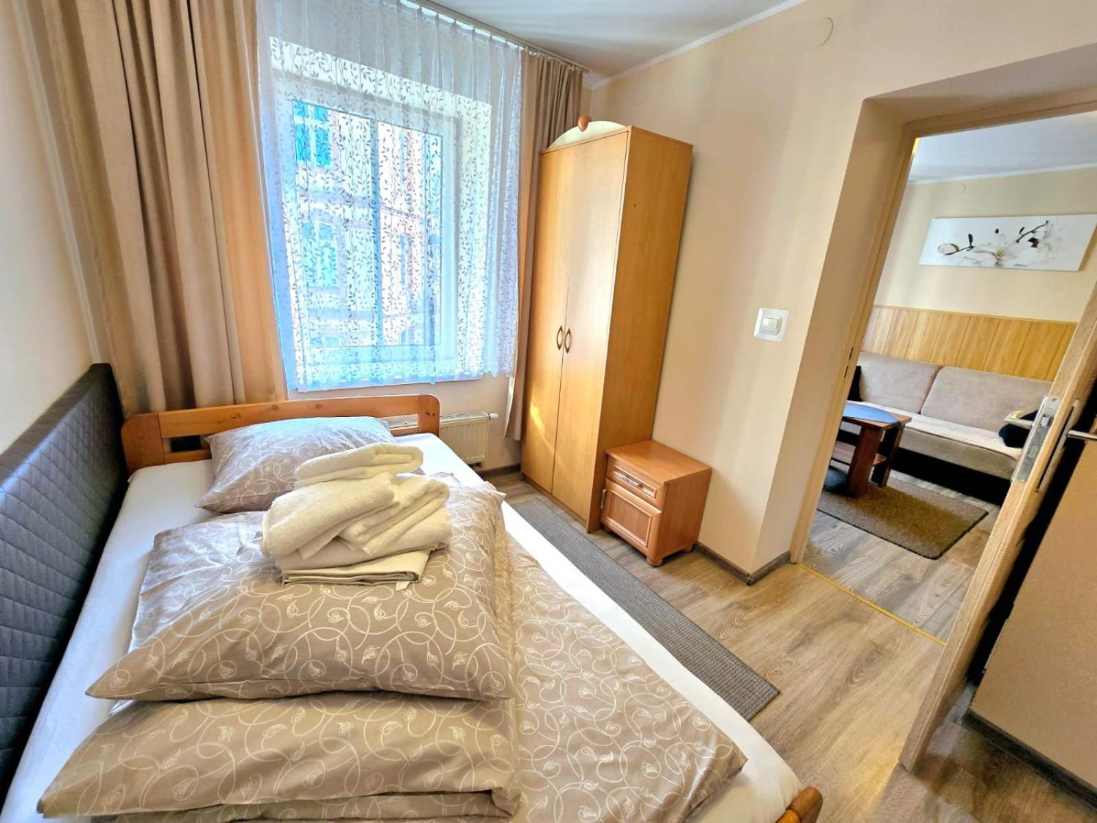 Aparthouse Apartamenty Centrum - In The City Center Near The Train Station Katowice Pokój zdjęcie