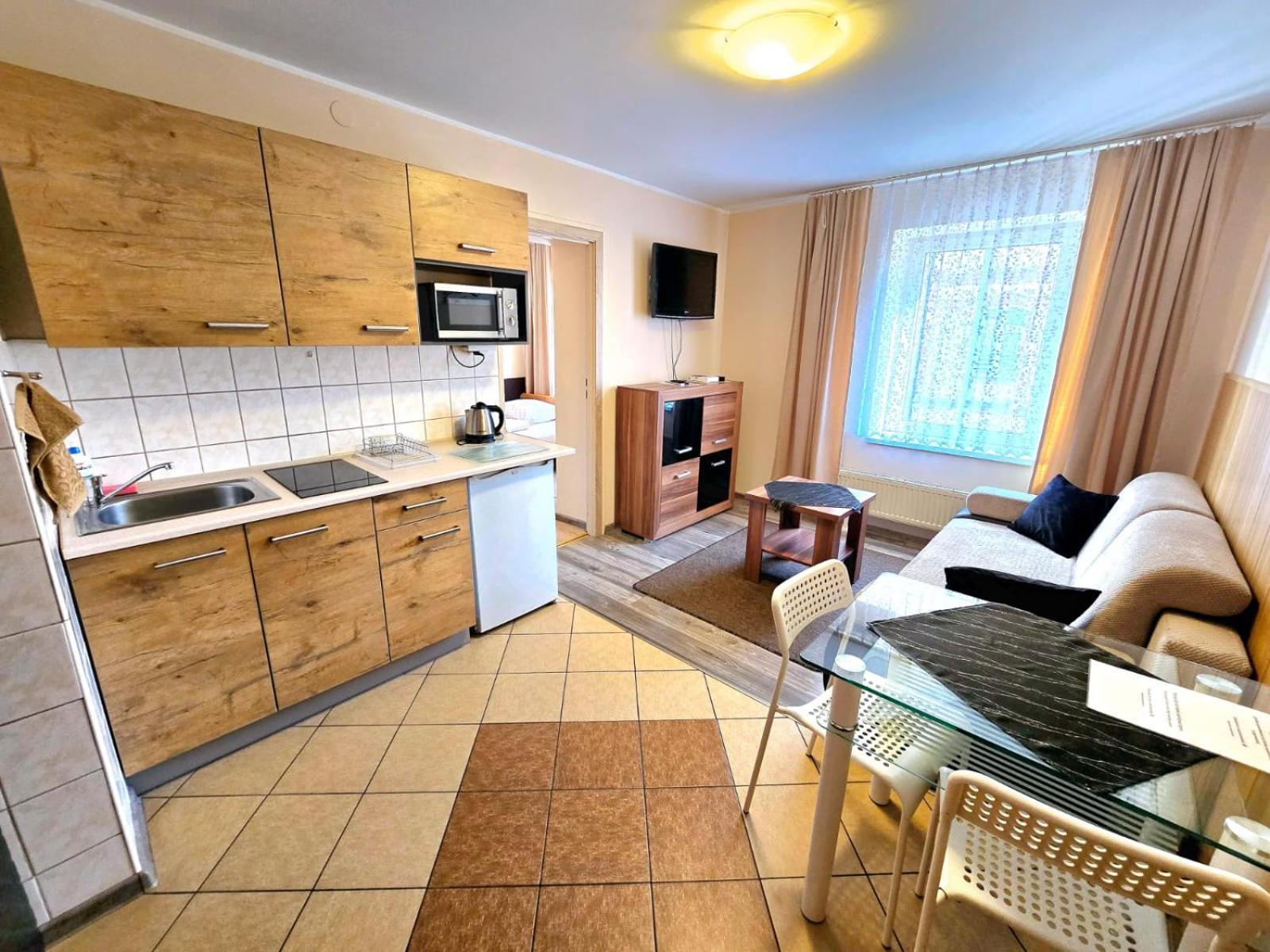 Aparthouse Apartamenty Centrum - In The City Center Near The Train Station Katowice Pokój zdjęcie
