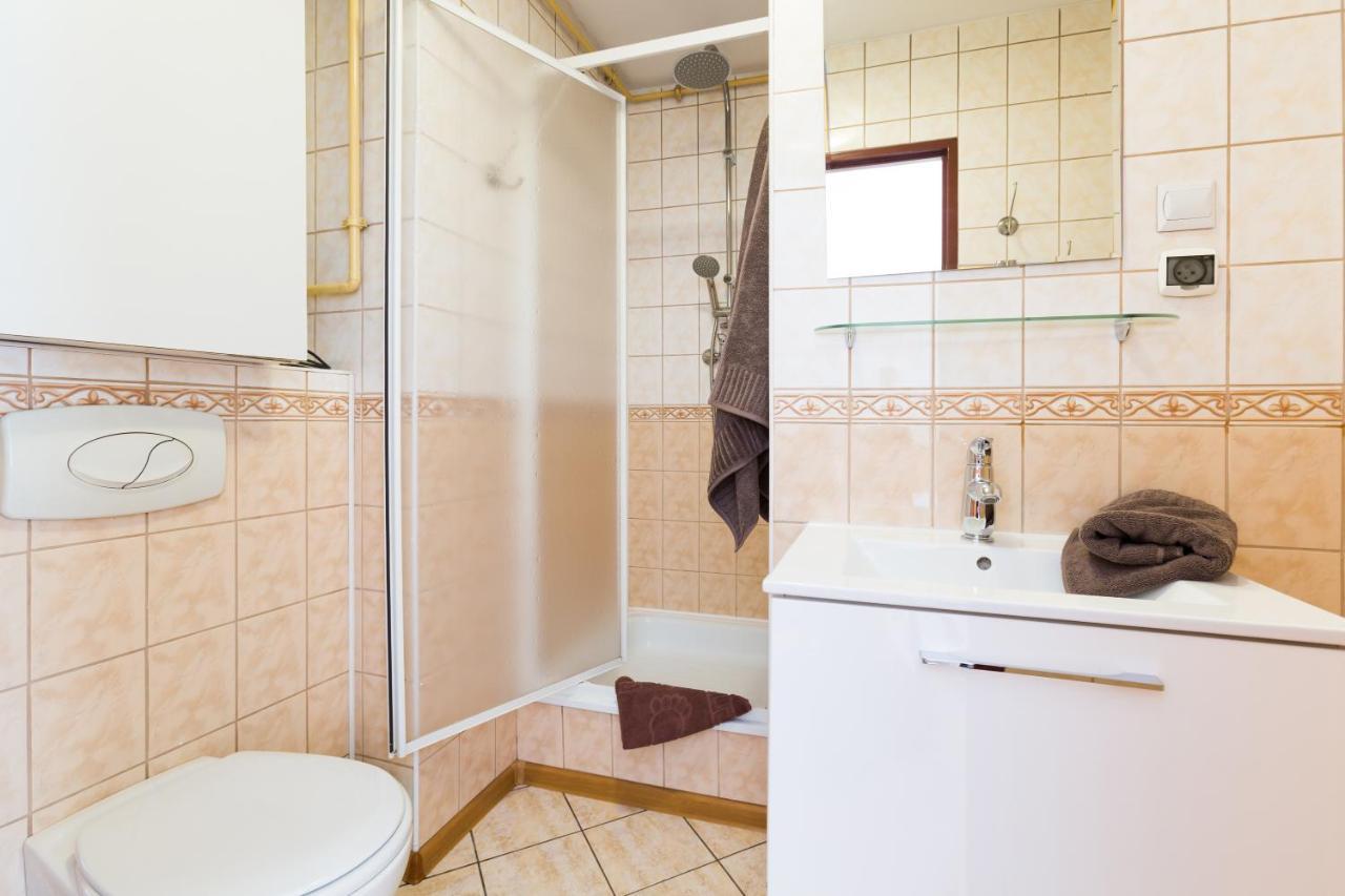 Aparthouse Apartamenty Centrum - In The City Center Near The Train Station Katowice Zewnętrze zdjęcie